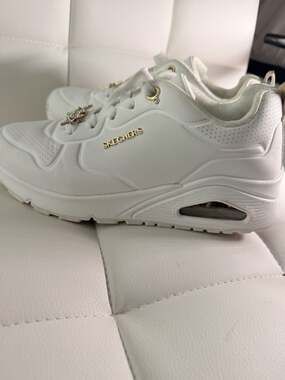 Skechers Girls Street Uno Gen1 - Trendy Jewels White and Gold Sneaker